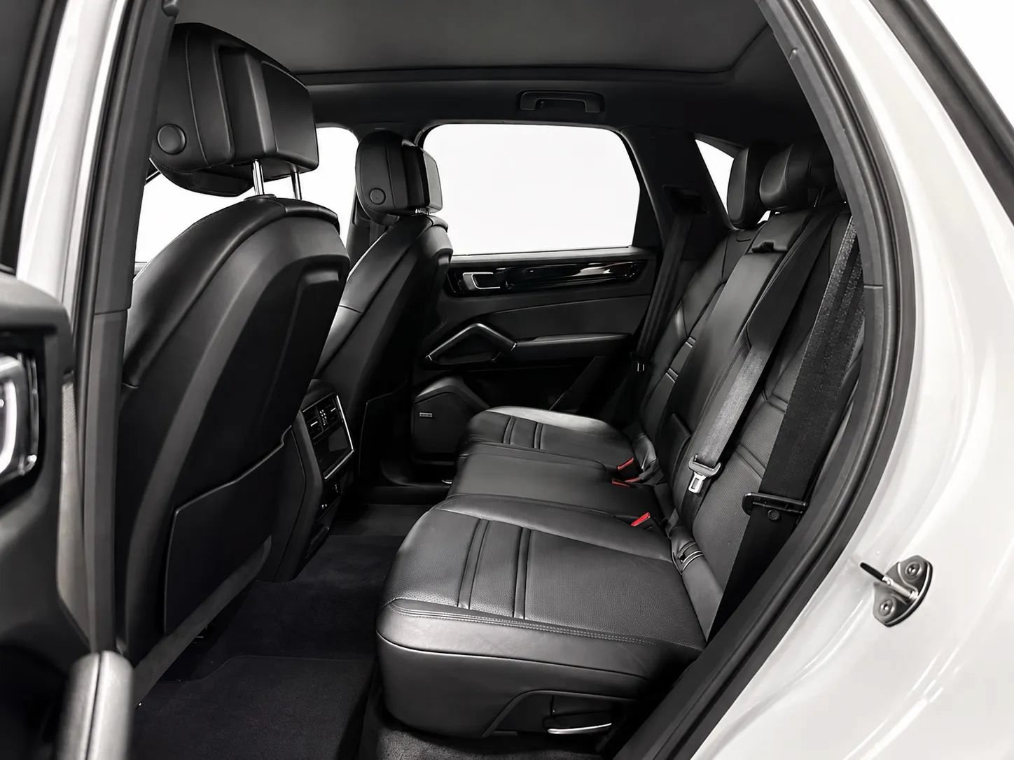 Used 2019 Porsche Cayenne S AWD/4WD image 16