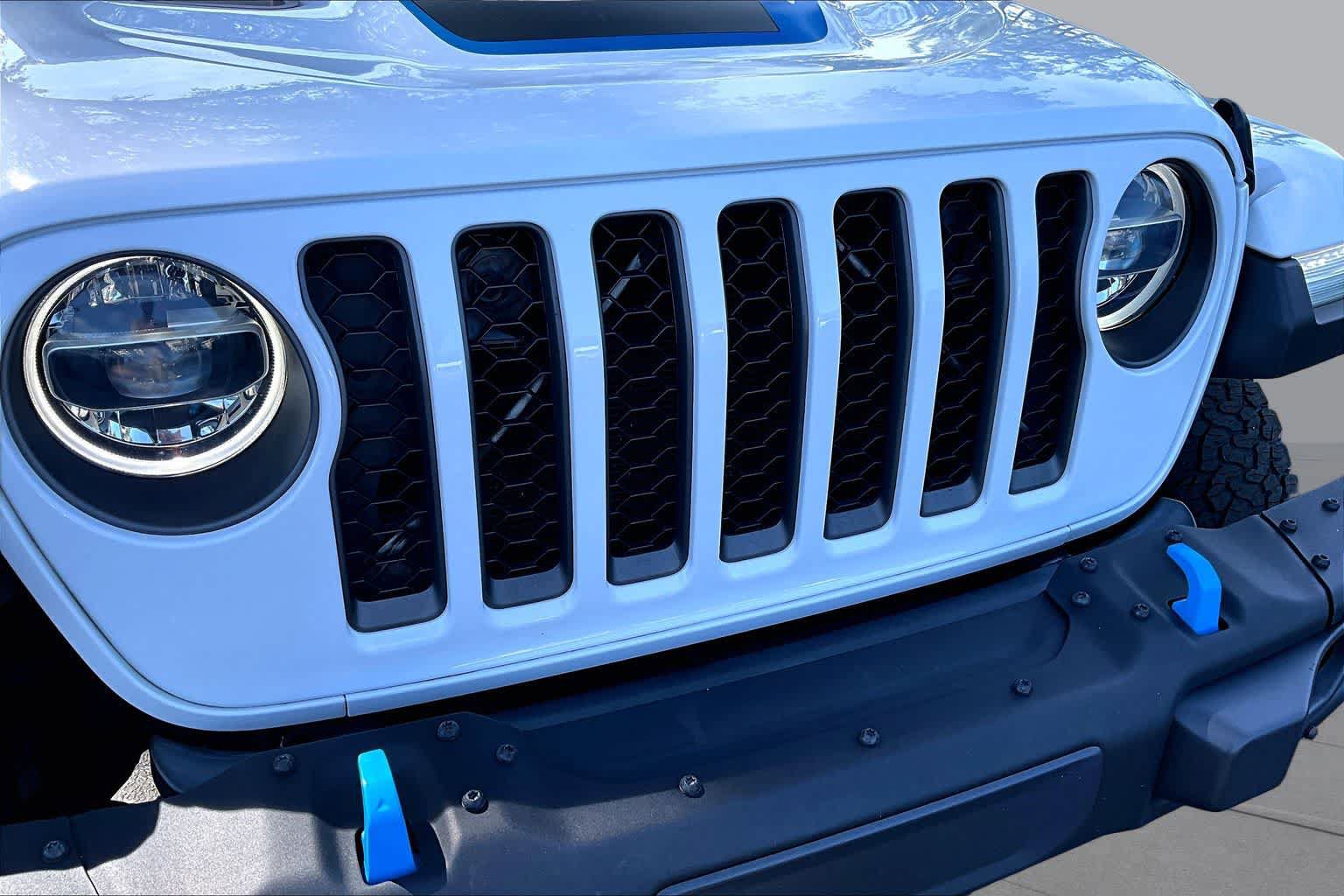 Used 2022 Jeep Wrangler Unlimited Rubicon 4xe w/ Steel Bumper Group AWD/4WD image 30