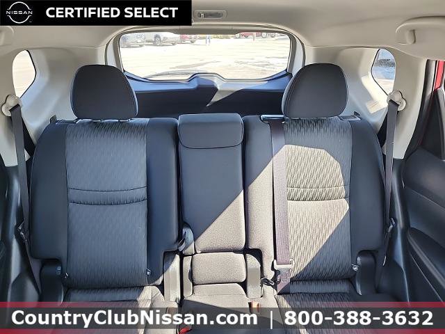 Certified 2017 Nissan Rogue SV w/ SV Premium Package image 23