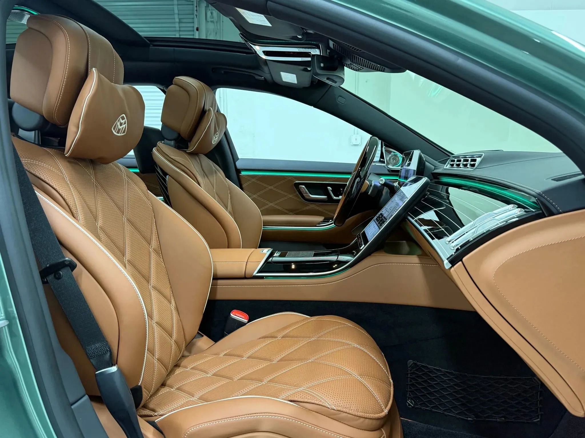 Used 2026 Mercedes-Benz Maybach S 680 S 680 4MATIC Sedan 4D image 11