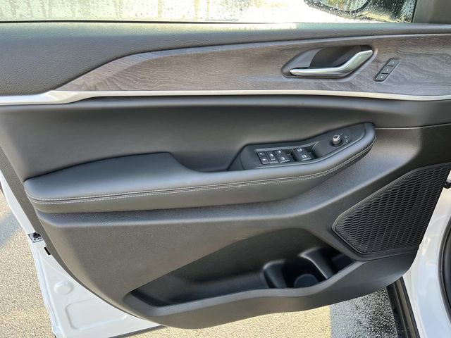 New 2025 Jeep Grand Cherokee Limited w/ Luxury Tech Group II AWD/4WD image 18