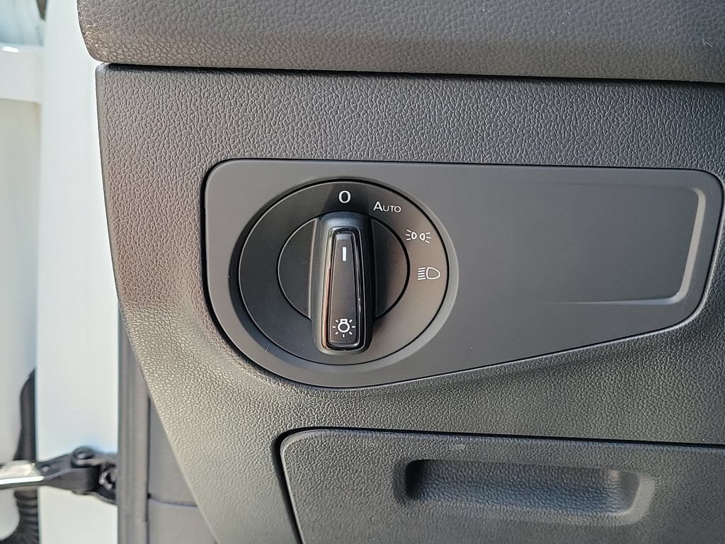 Used 2020 Volkswagen Tiguan S FWD image 29