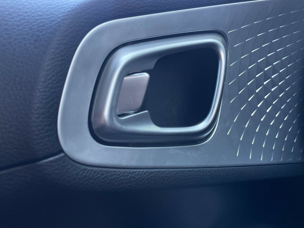 Used 2025 Kia Soul S FWD image 13