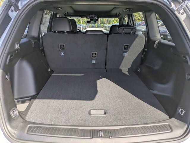 New 2025 Jeep Grand Cherokee Limited w/ Black Appearance Package image 11