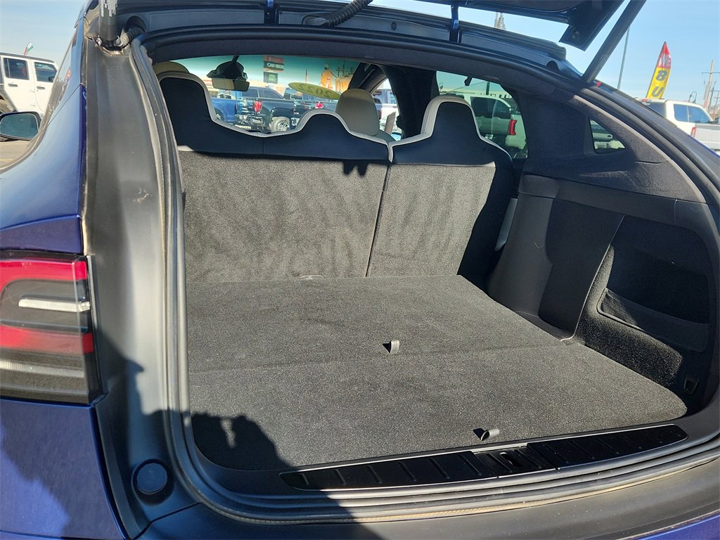 Used 2022 Tesla Model X image 12