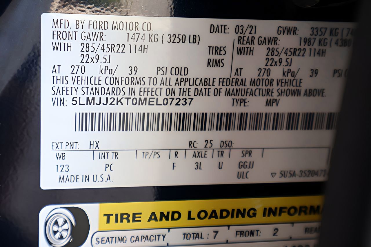 Used 2021 Lincoln Navigator Reserve w/ Luxury Package image 32