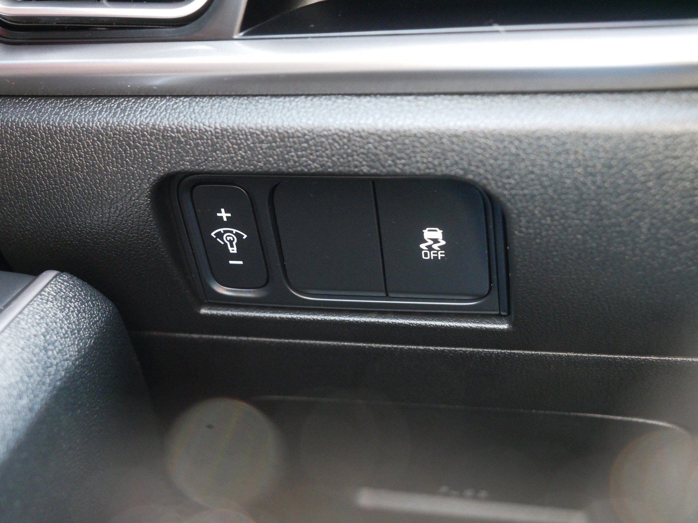 Certified 2025 Kia Sorento S w/ Panoramic Sunroof Package image 26