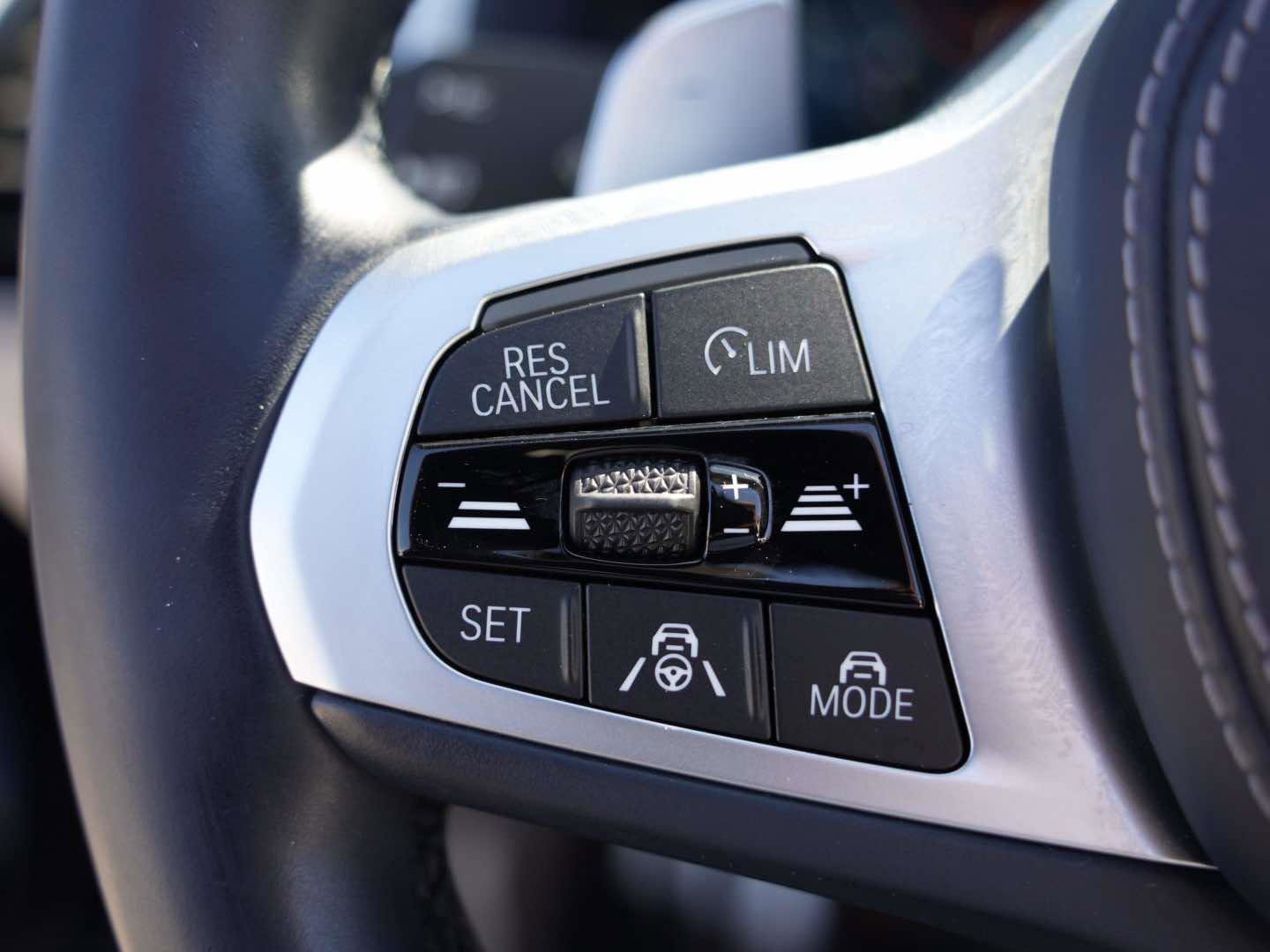 Used 2022 BMW M850i xDrive Convertible w/ M Carbon Exterior Package image 14