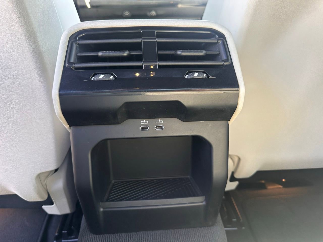 Used 2024 BMW 530i w/ Premium Package image 16