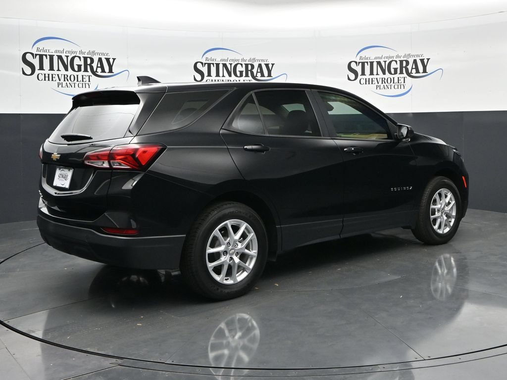 Used 2023 Chevrolet Equinox LS FWD image 9