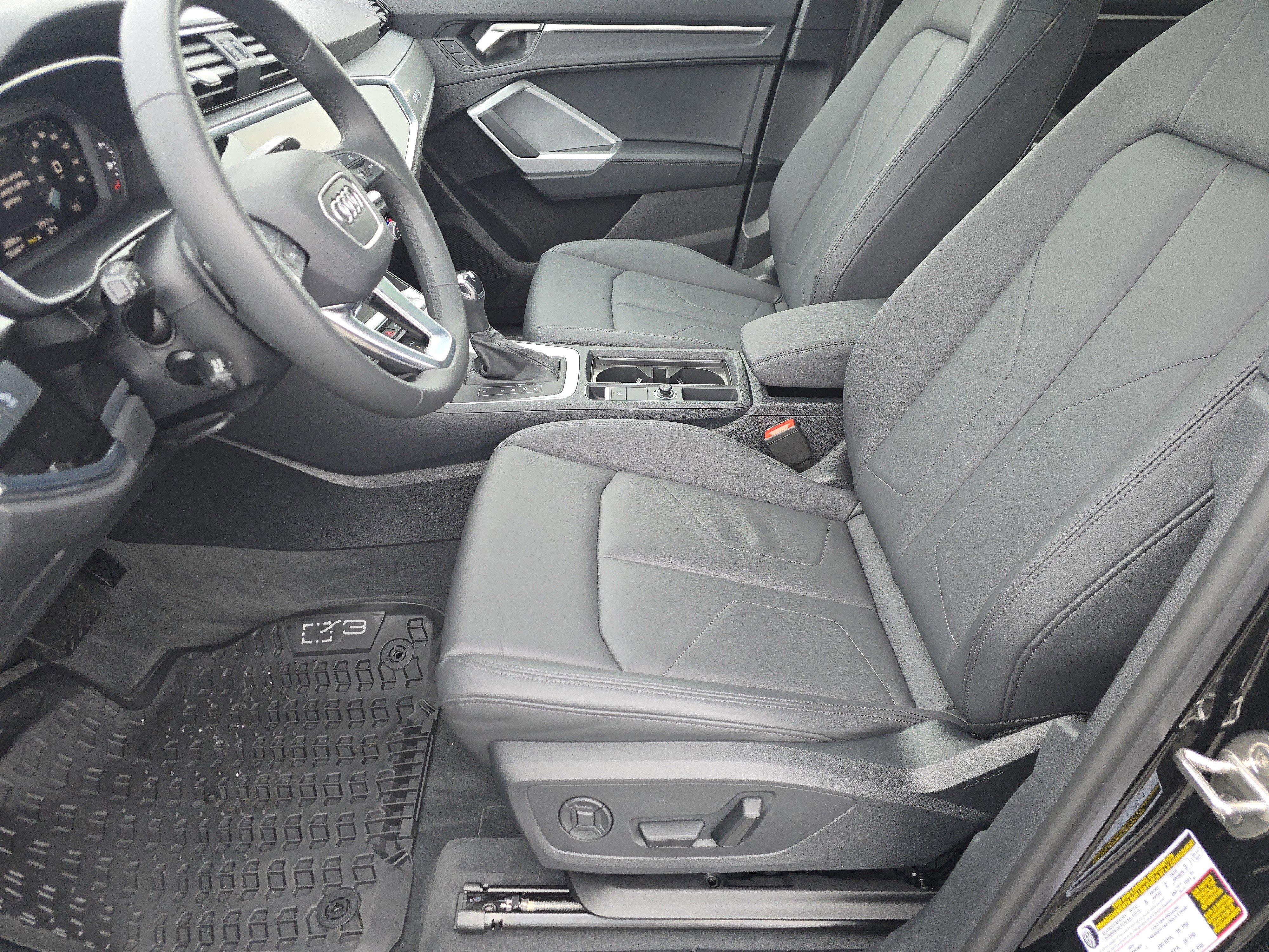 Certified 2025 Audi Q3 2.0T Premium w/ Convenience Package AWD/4WD image 20