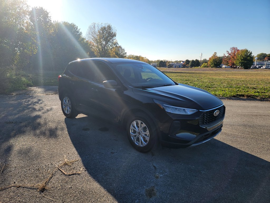New 2026 Ford Escape Active image 3