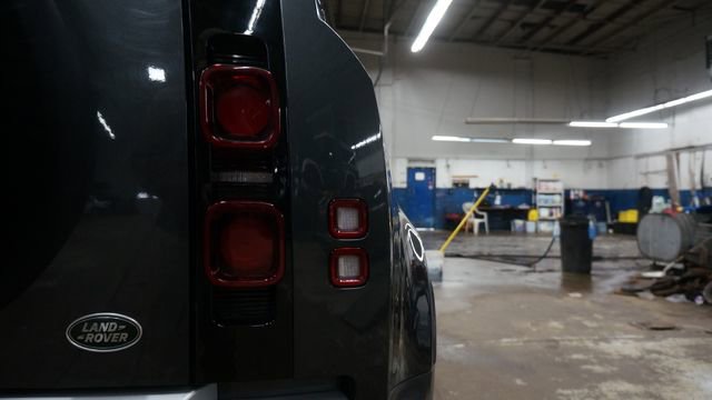 Used 2023 Land Rover Defender 90 S image 72