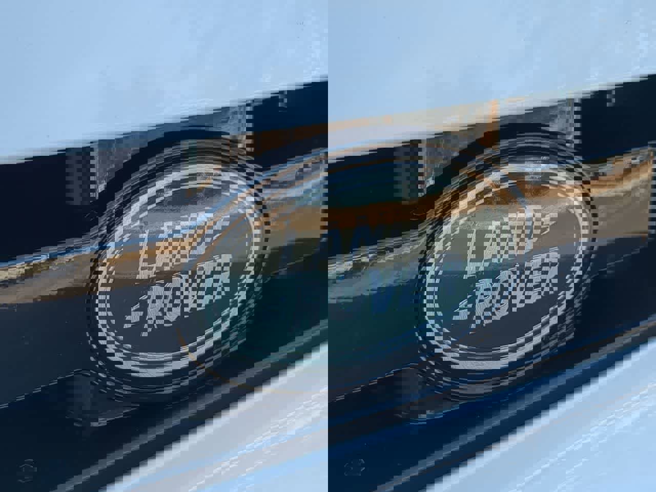 Used 2025 Land Rover Defender 110 S AWD/4WD image 12