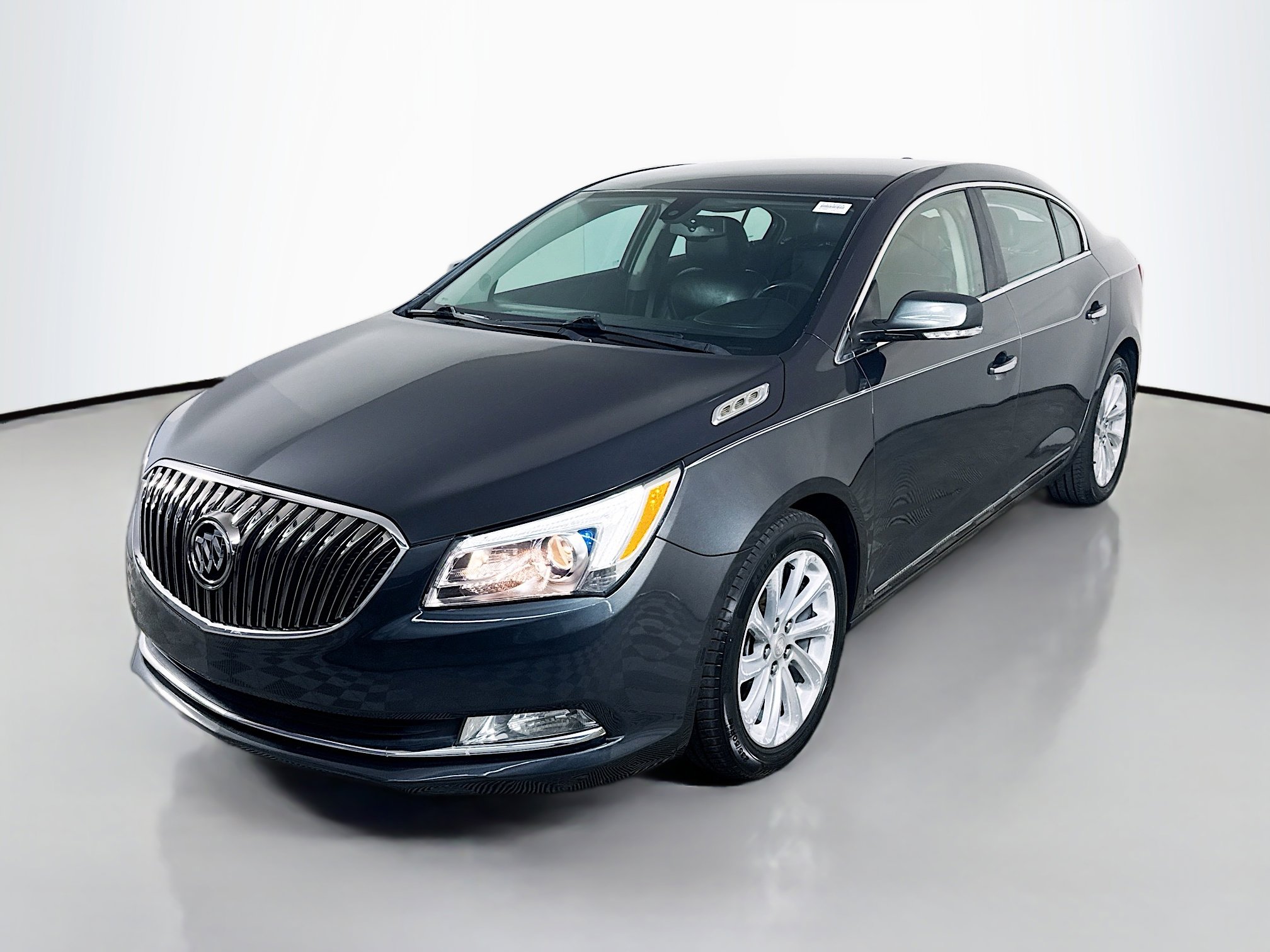 Used 2016 Buick LaCrosse Leather image 4