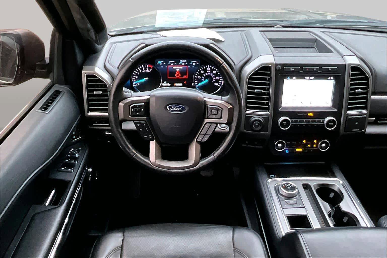 Used 2018 Ford Expedition XLT w/ Equipment Group 202A RWD image 5