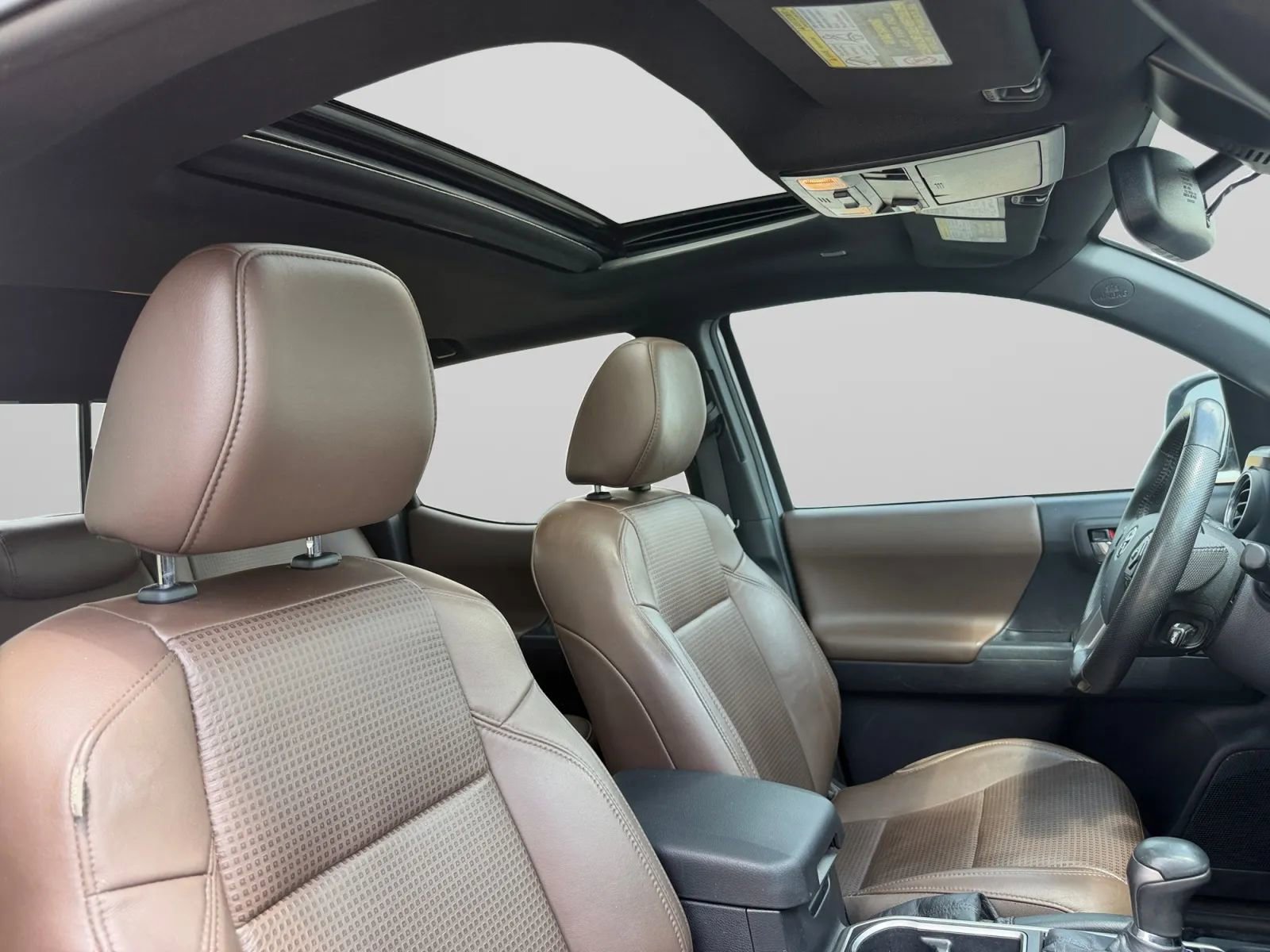 Used 2020 Toyota Tacoma Limited AWD/4WD image 36