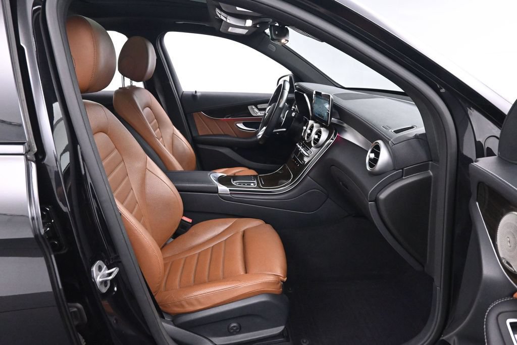 Used 2021 Mercedes-Benz GLC 43 AMG 4MATIC image 23