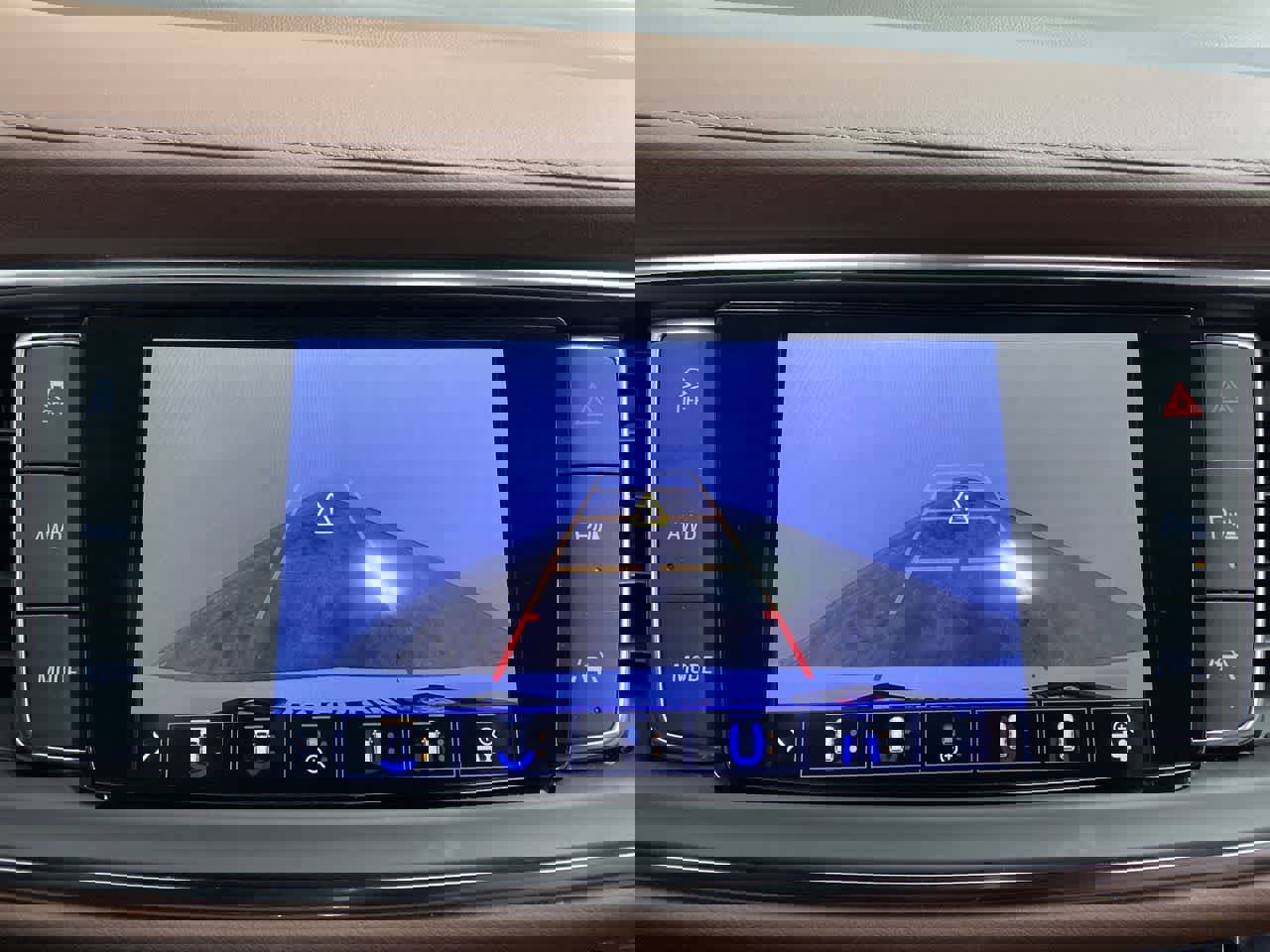 Used 2021 Buick Enclave Avenir w/ Avenir Technology Package image 25