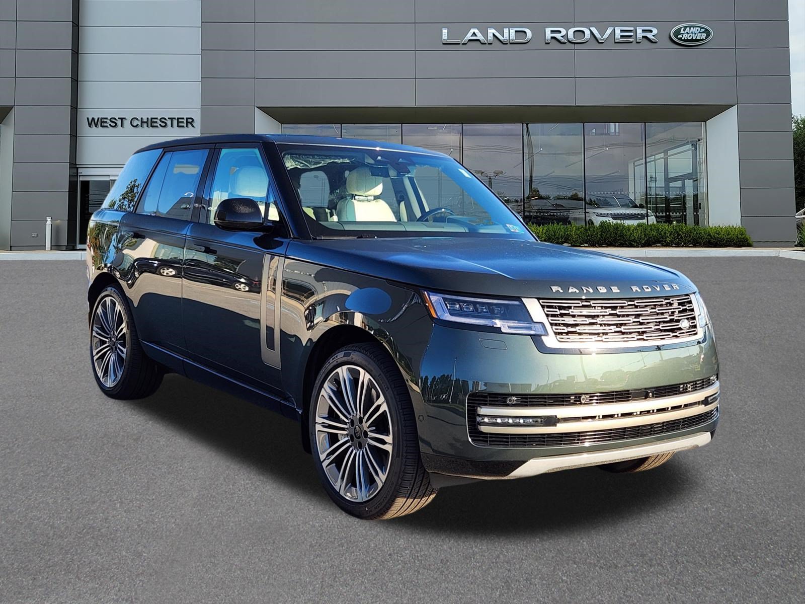 New 2027 Land Rover Range Rover SE AWD/4WD image 2