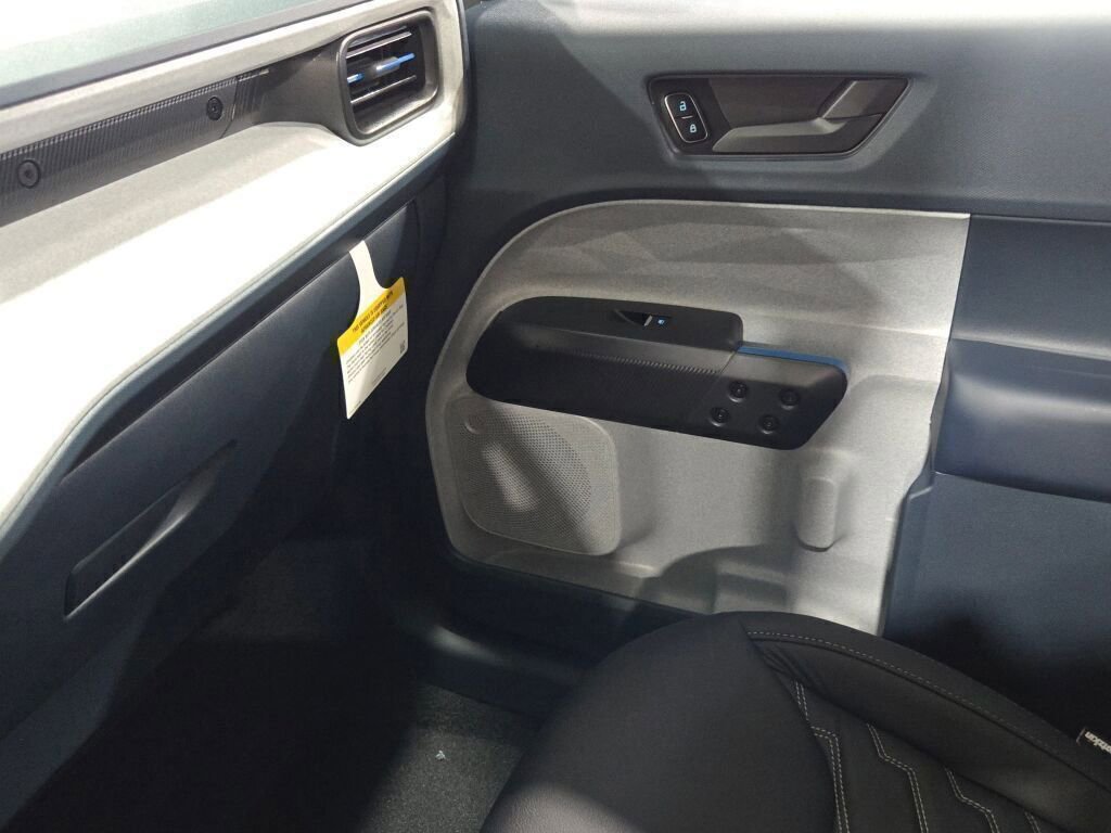 New 2025 Ford Maverick XLT w/ XLT Luxury Package image 25