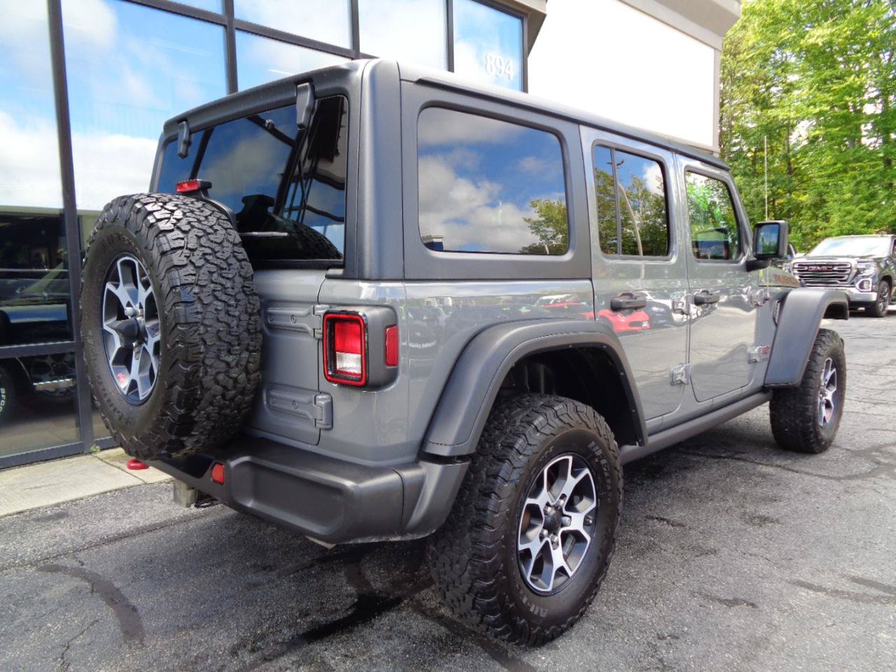 Used 2021 Jeep Wrangler Unlimited Rubicon w/ Dual Top Group AWD/4WD image 6