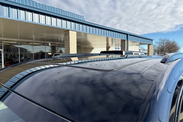 Used 2024 Cadillac XT6 Sport image 11