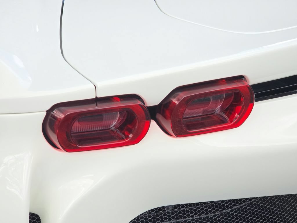 Used 2024 Ferrari SF90 Spider AWD/4WD image 27