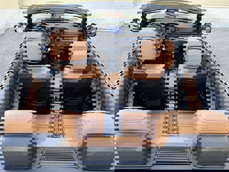 Used 2011 BMW 335i Convertible image 21