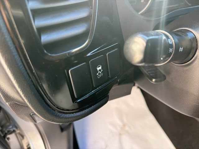 Used 2014 Mitsubishi Outlander ES FWD image 17