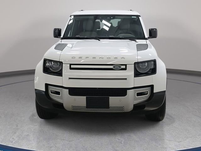 Used 2023 Land Rover Defender 130 SE AWD/4WD image 3
