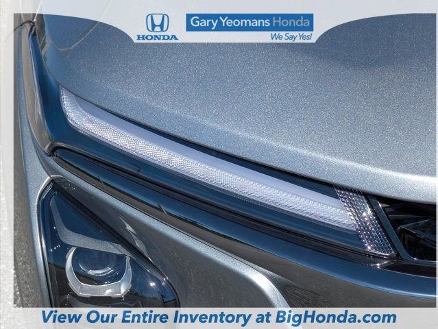 Used 2025 Chevrolet Trax RS w/ Driver Confidence Package image 12