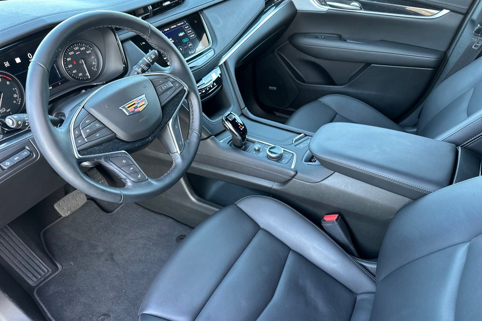 Used 2026 Cadillac XT5 Premium Luxury w/ Driver Assist Package AWD/4WD image 10