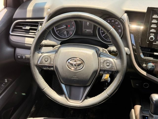 Used 2022 Toyota Camry SE FWD image 16