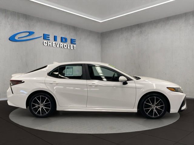 Used 2023 Toyota Camry SE FWD image 2