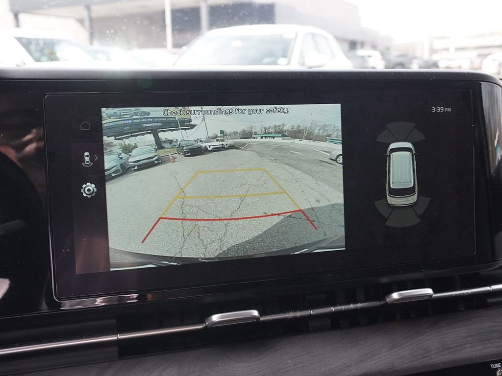 Used 2024 Kia Carnival EX image 46