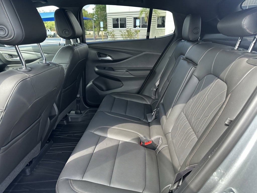 Used 2025 Buick Envista Avenir image 17