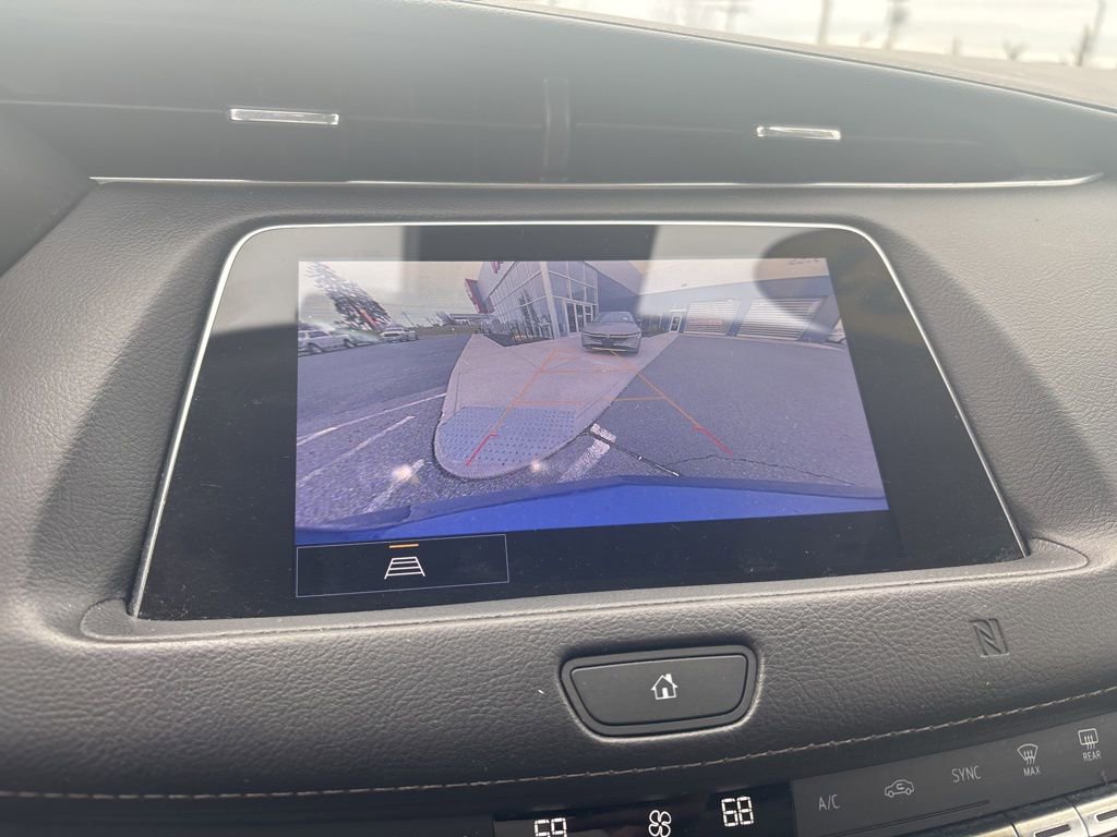 Used 2021 Cadillac XT4 Luxury w/ Cold Weather Package image 23