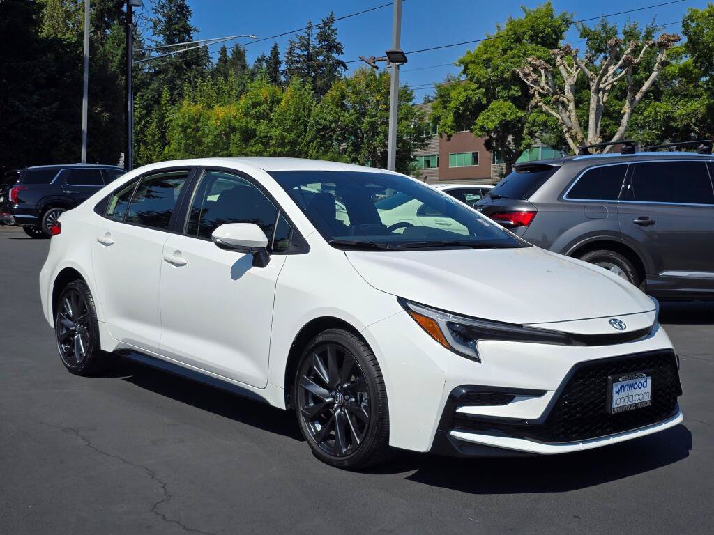 Used 2023 Toyota Corolla SE FWD image 9