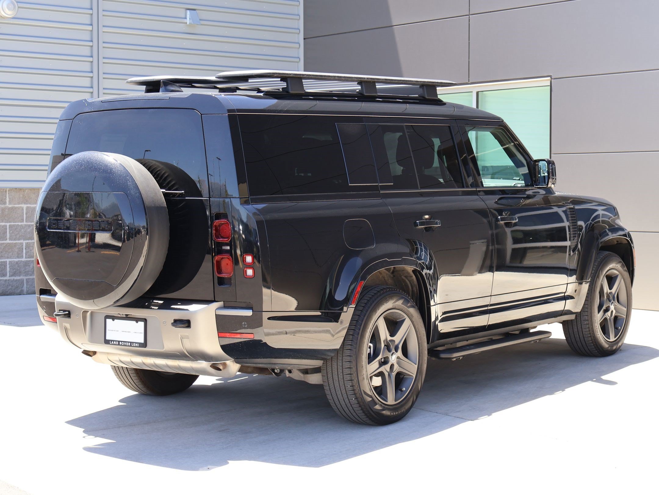Certified 2025 Land Rover Defender 130 X-Dynamic SE AWD/4WD image 7