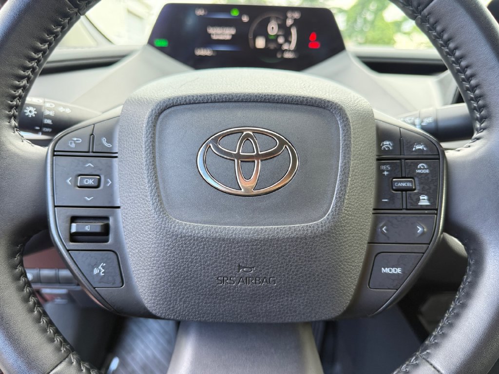 Used 2023 Toyota Prius LE FWD image 19