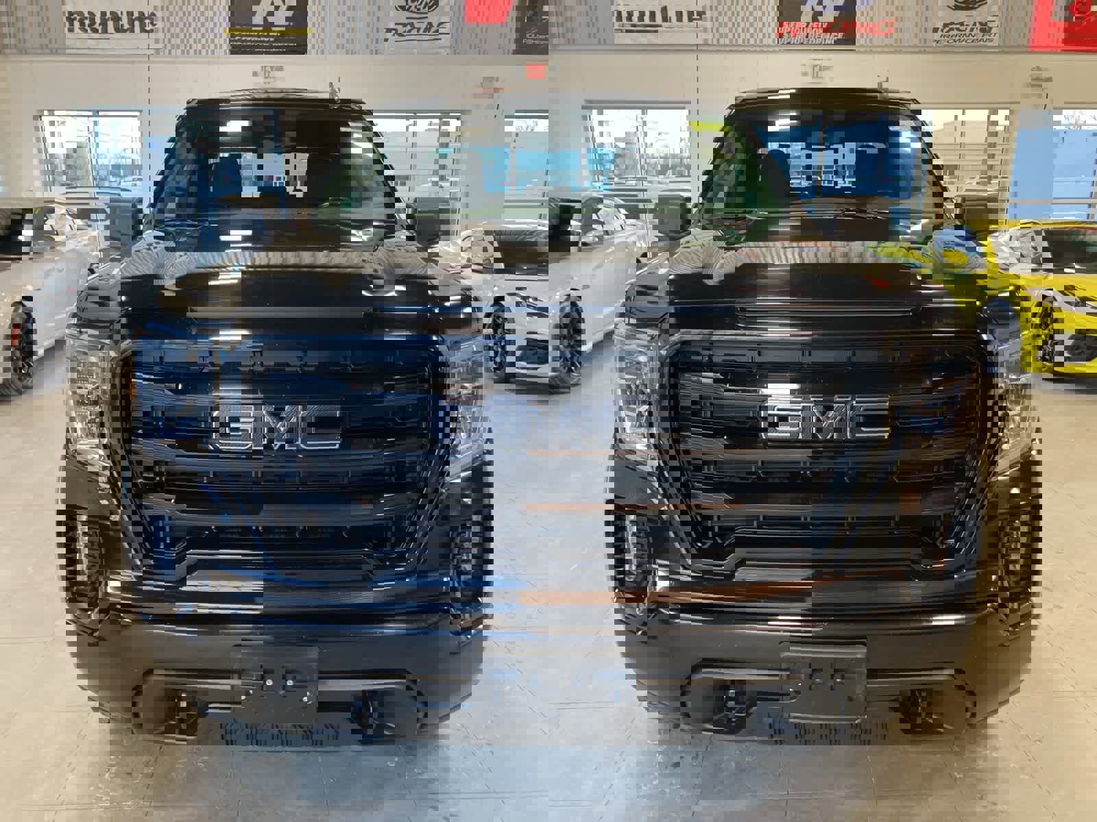 Used 2019 GMC Sierra 1500 Elevation image 2
