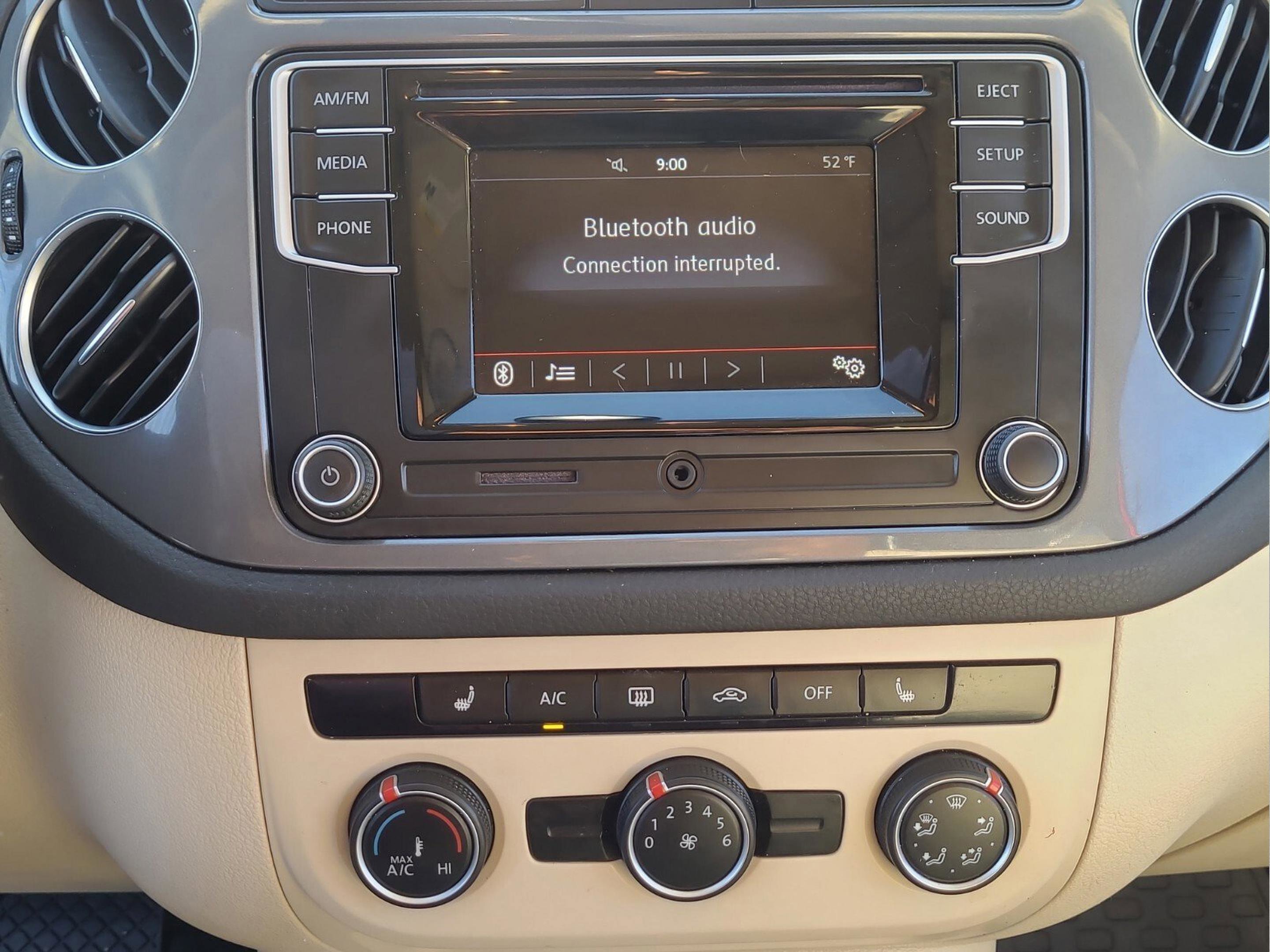 Used 2016 Volkswagen Tiguan S image 18