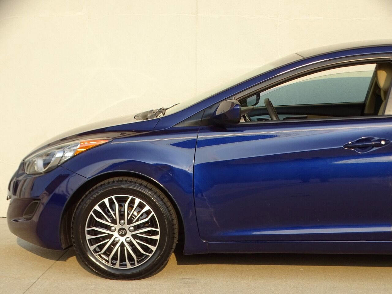 Used 2013 Hyundai Elantra GLS FWD image 75