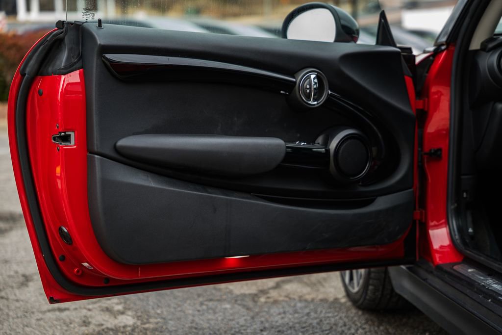 Used 2019 MINI Cooper S image 36