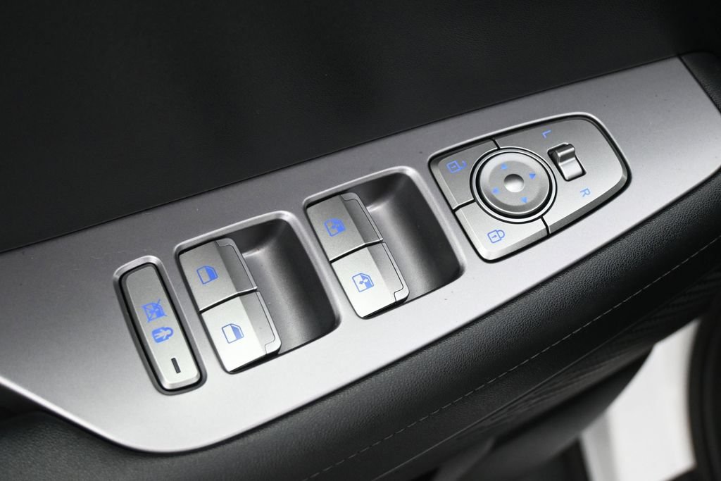 Used 2024 Hyundai Palisade SEL FWD image 4