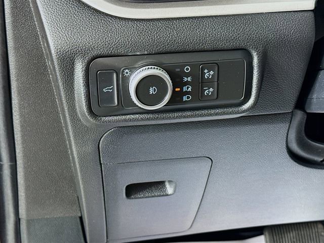 Used 2021 Ford Explorer XLT w/ Equipment Group 202A image 10