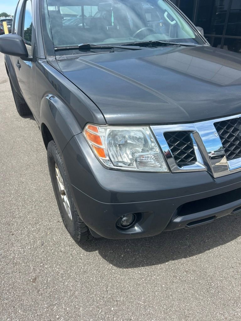 Used 2014 Nissan Frontier SV w/ SV Value Truck Package AWD/4WD image 3