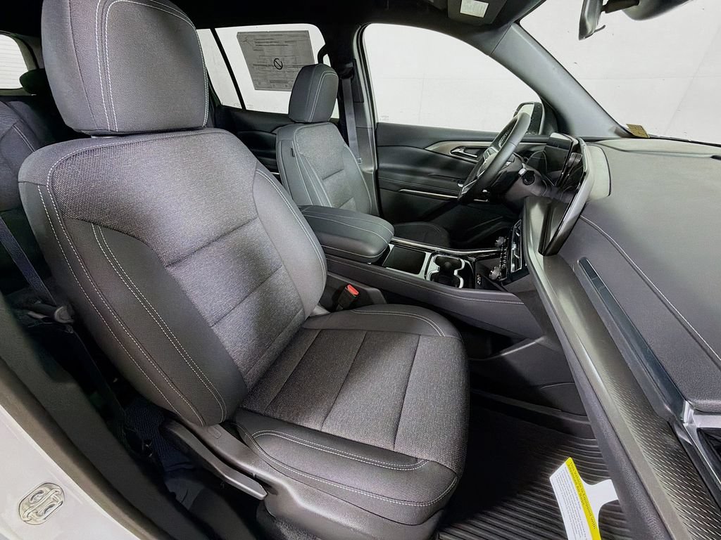 New 2026 Chevrolet Traverse LT w/ LPO, Floor Liner Package AWD/4WD image 24