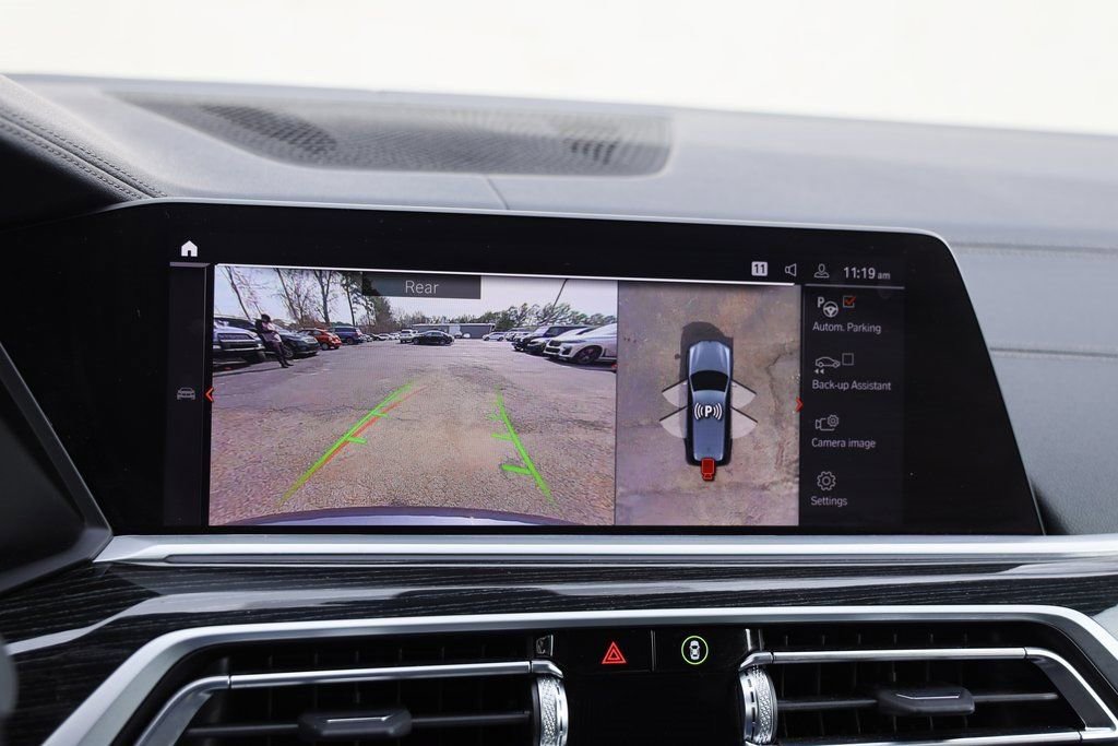 Used 2022 BMW X7 M50i w/ Cold Weather Package image 20